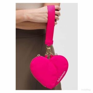 NEW Lululemon Dual Pouch Wristlet Heart Passionate Passionate Gold